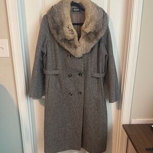Stylish Gray Pea Coat with Plush Collar, Vintage